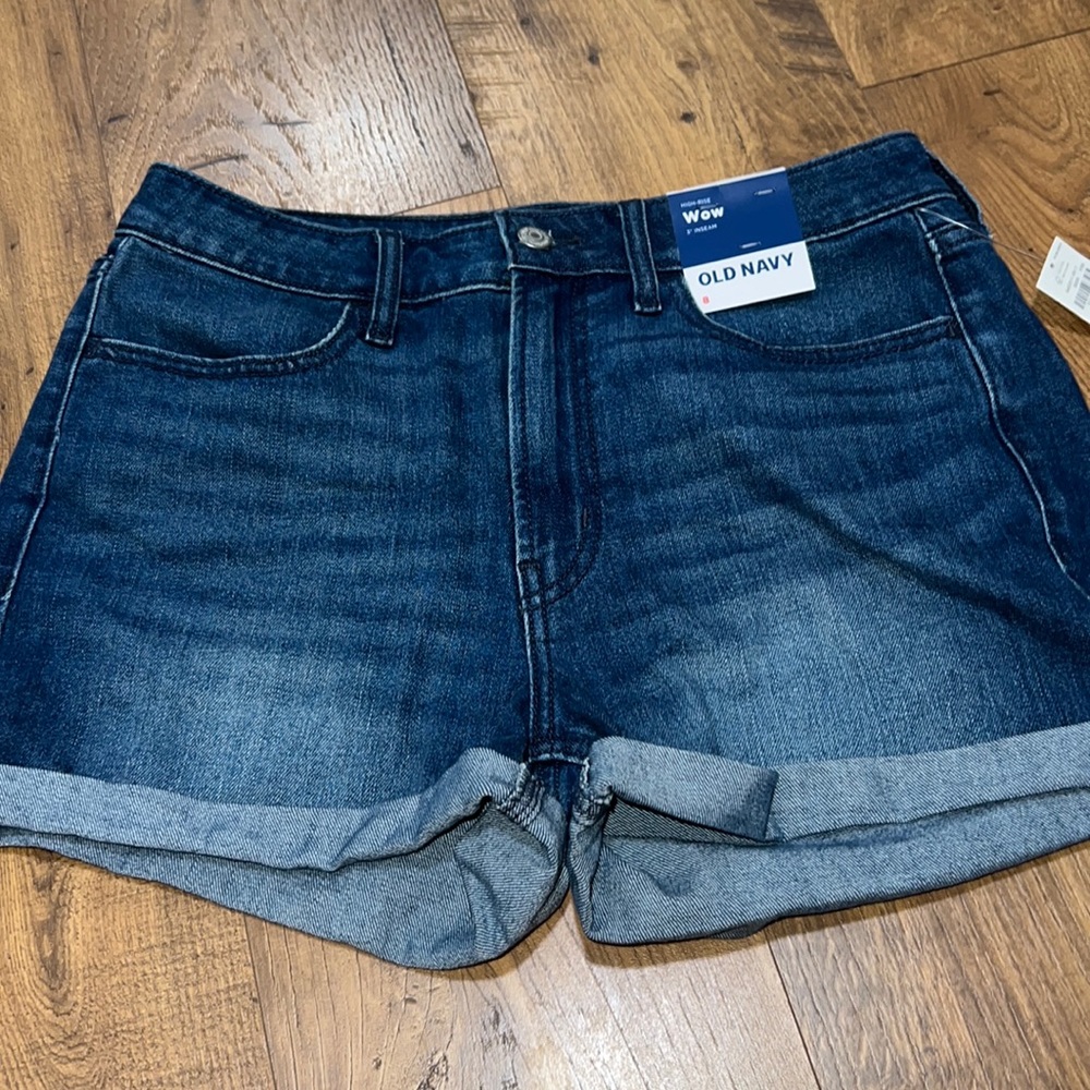 NWT Old Navy High Rise Wow 3” inseam
